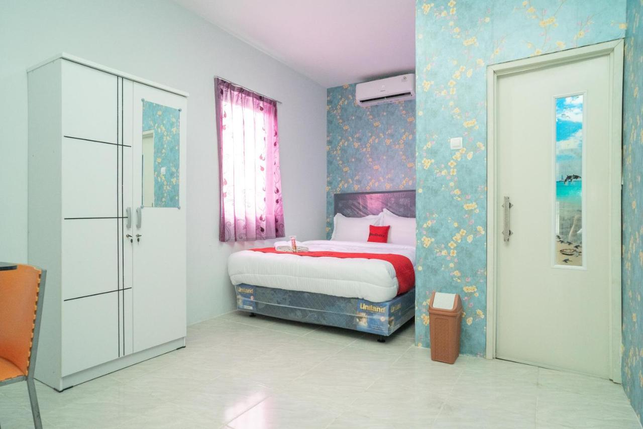 Reddoorz Plus Near Itc Cempaka Mas 2 Jakarta Kültér fotó